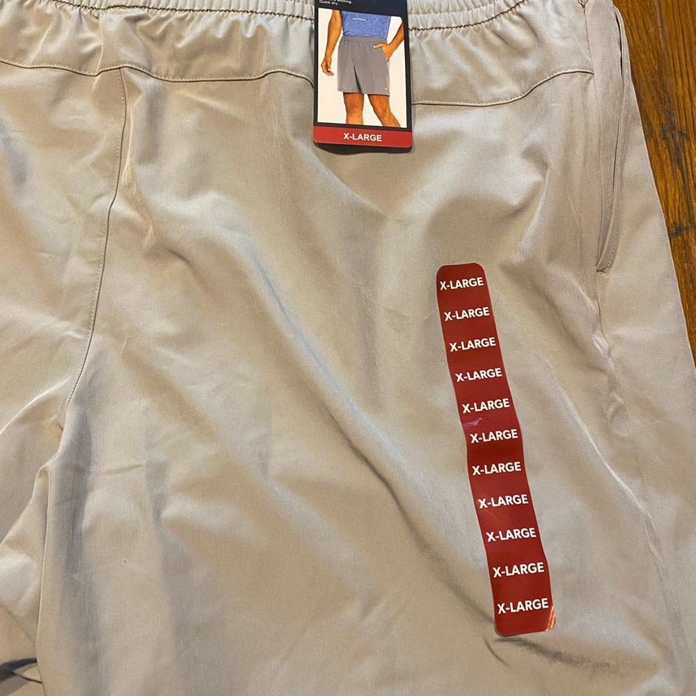 GAP Men's Gray Shorts. NWT. Size XL